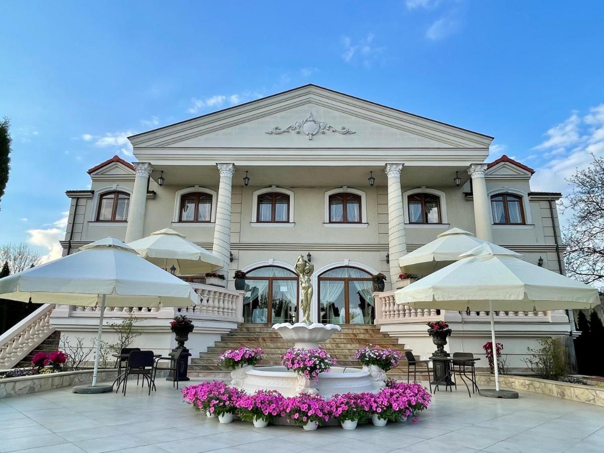 Hotel Palac Akropol Lublin Bagian luar foto