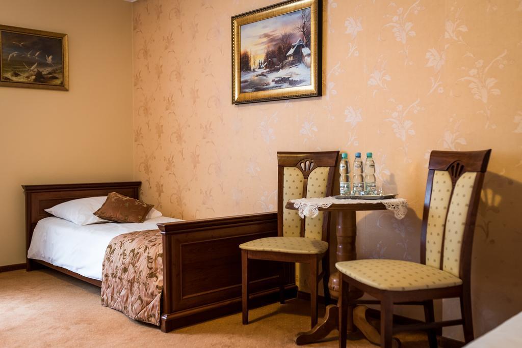 Hotel Palac Akropol Lublin Ruang foto
