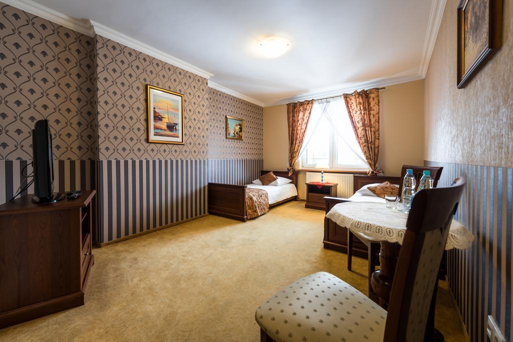 Hotel Palac Akropol Lublin Ruang foto