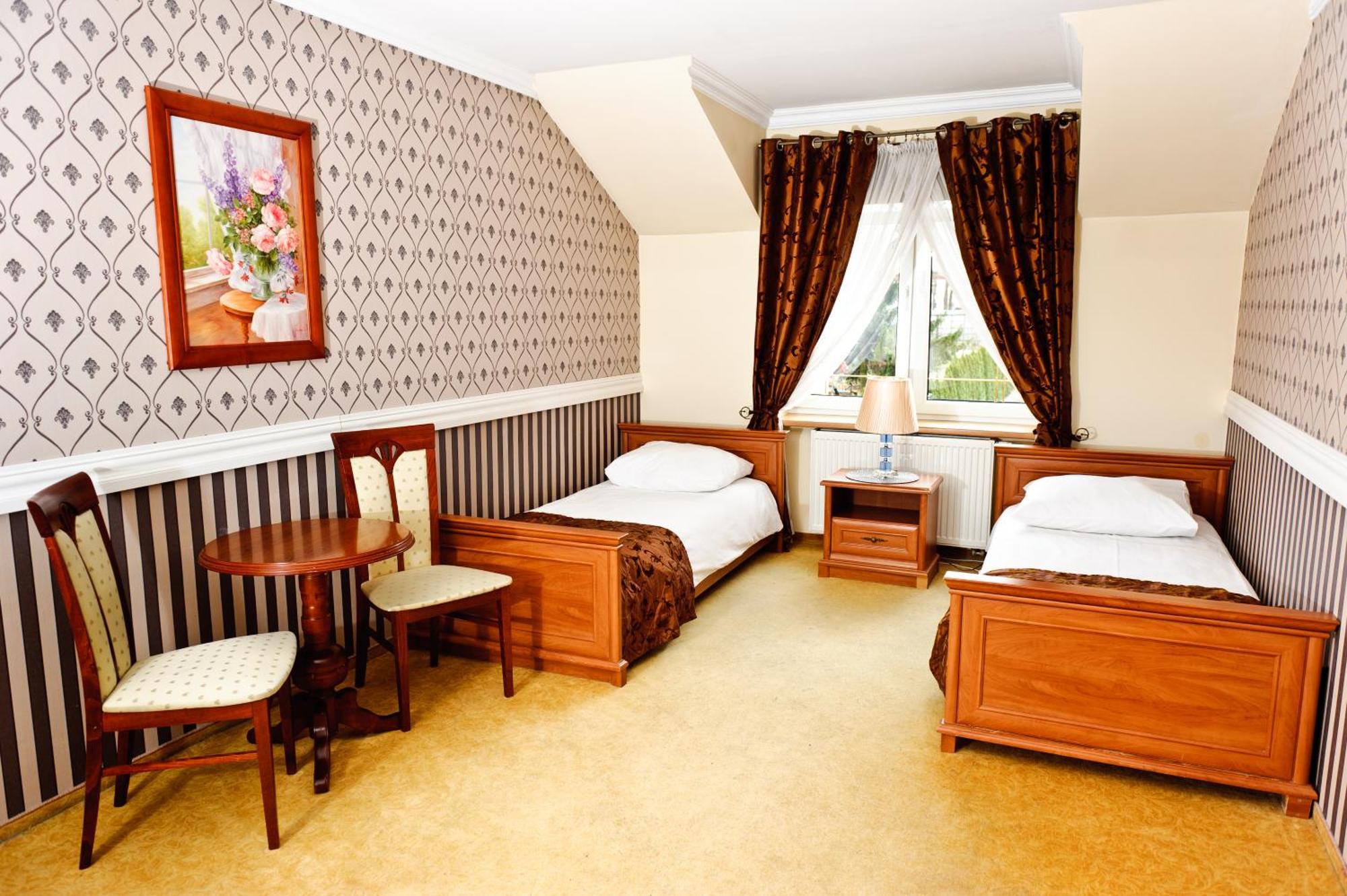 Hotel Palac Akropol Lublin Bagian luar foto