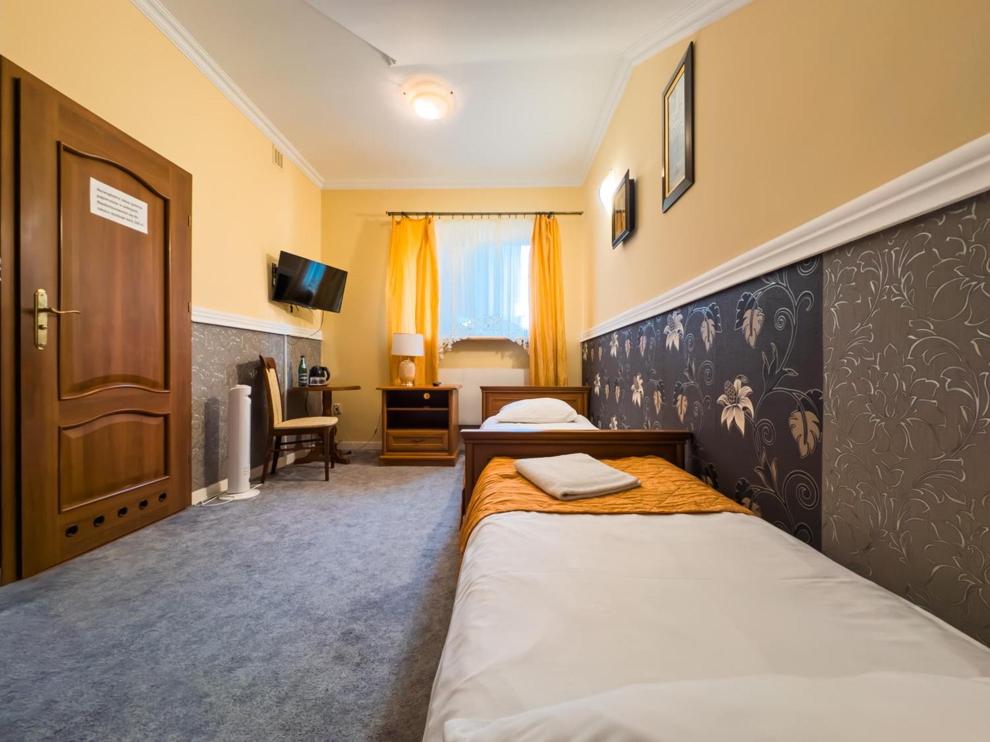 Hotel Palac Akropol Lublin Bagian luar foto