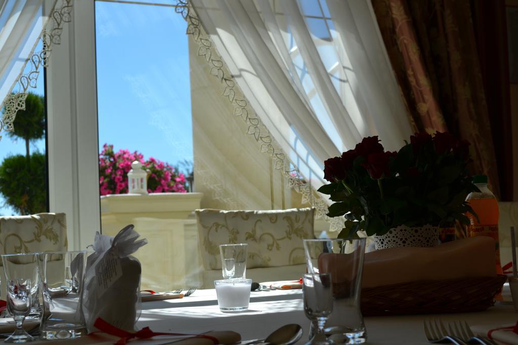 Hotel Palac Akropol Lublin Bagian luar foto