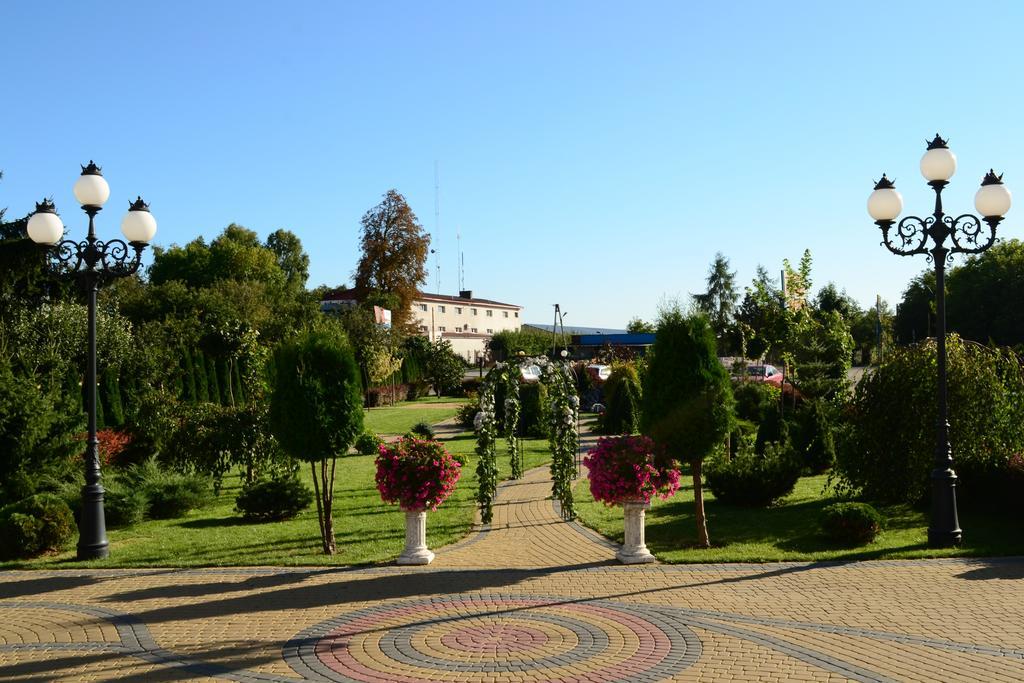Hotel Palac Akropol Lublin Bagian luar foto