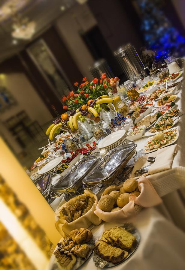 Hotel Palac Akropol Lublin Bagian luar foto